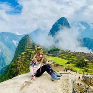 Meet your Posher, Danielle